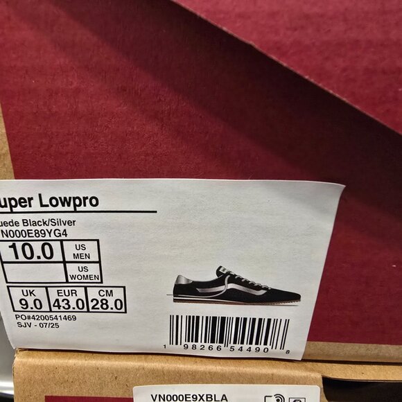 Vans Super Lowpro Suede Sneakers Skate Shoes Black/Silver VN000E89YG4 Mens 10 US - Picture 9 of 13